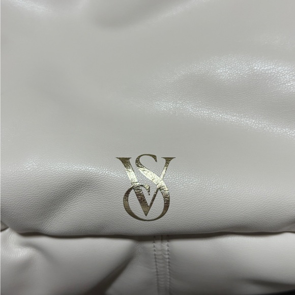 Victoria's Secret Vegan Leather Cinch Tote Bag - Picture 6 of 7